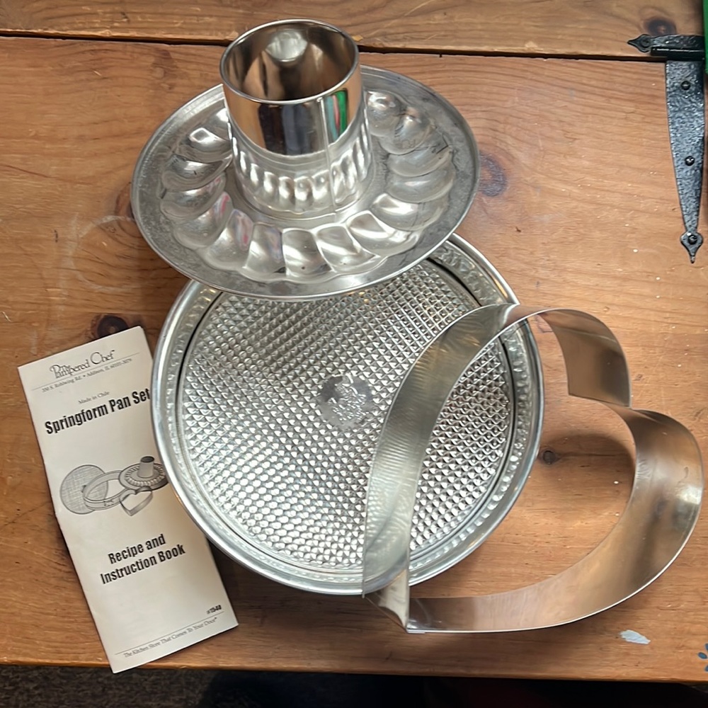 Pampered Chef springform Pan set